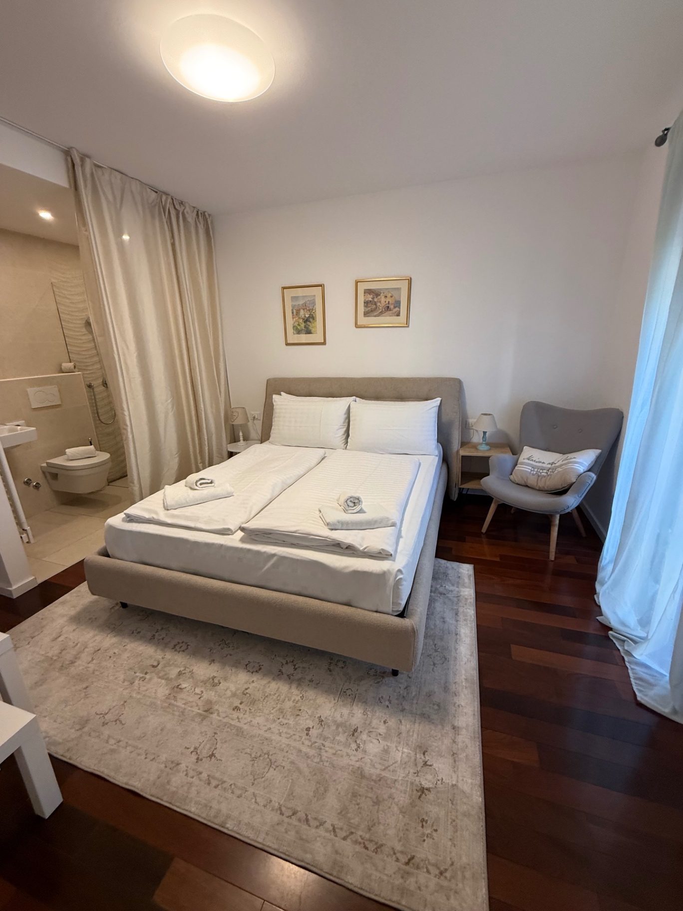 Guest room at Casa Limoni